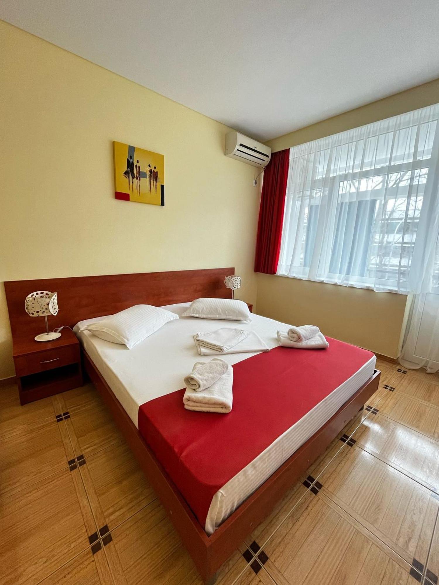 Hotel Callatis Neptun Buitenkant foto